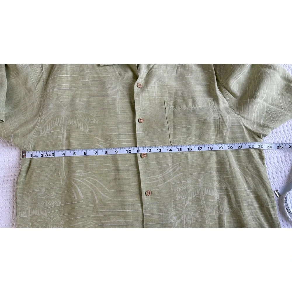 Tommy Bahama Camp Shirt Green 100% Silk Hawaiian Palm Trees Wooden Buttons Men L - Picture 11 of 12